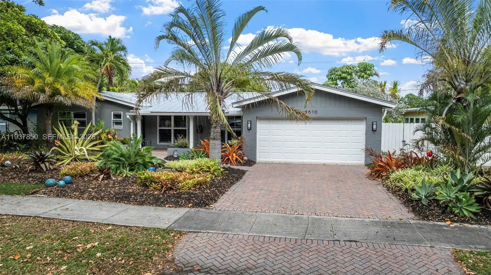 3 bedroom 2 bath Residential for sale at 5670 NE 21st Dr, Fort Lauderdale FL 33308