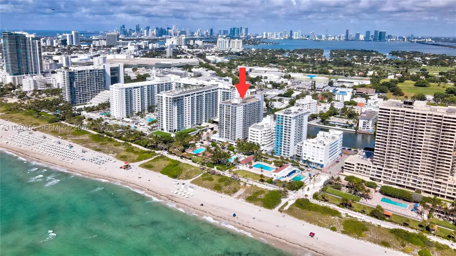 2 bedroom 2 bath Residential Lease for rent at 2401 Collins Ave # 1110, Miami Beach FL 33140