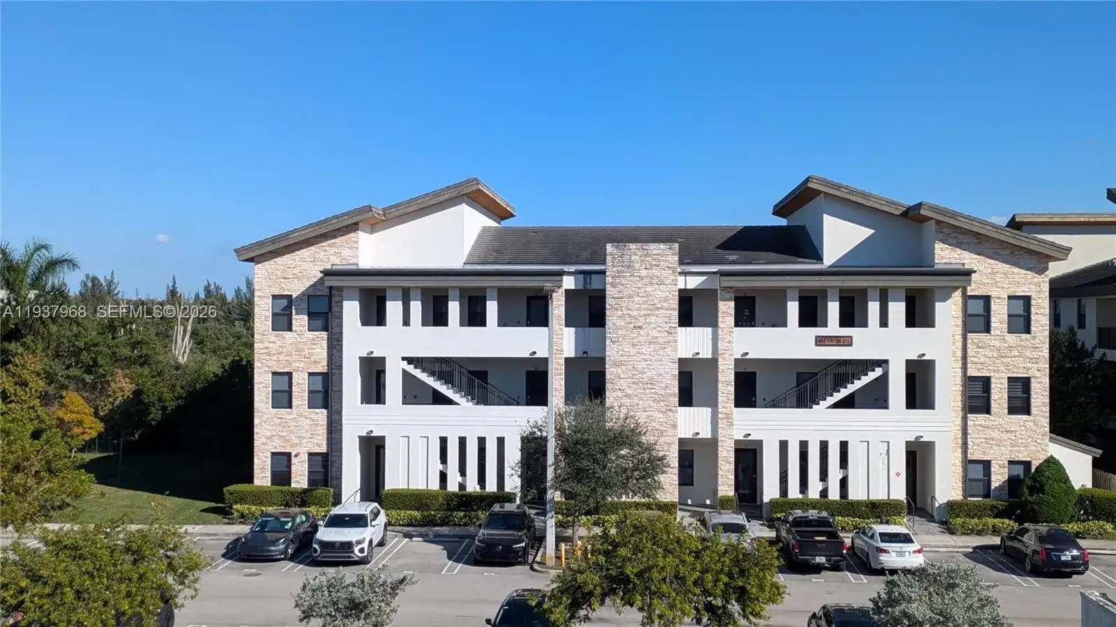 2 bedroom 2 bath Residential for sale at 8055 NW 104th Ave # 23, Doral FL 33178