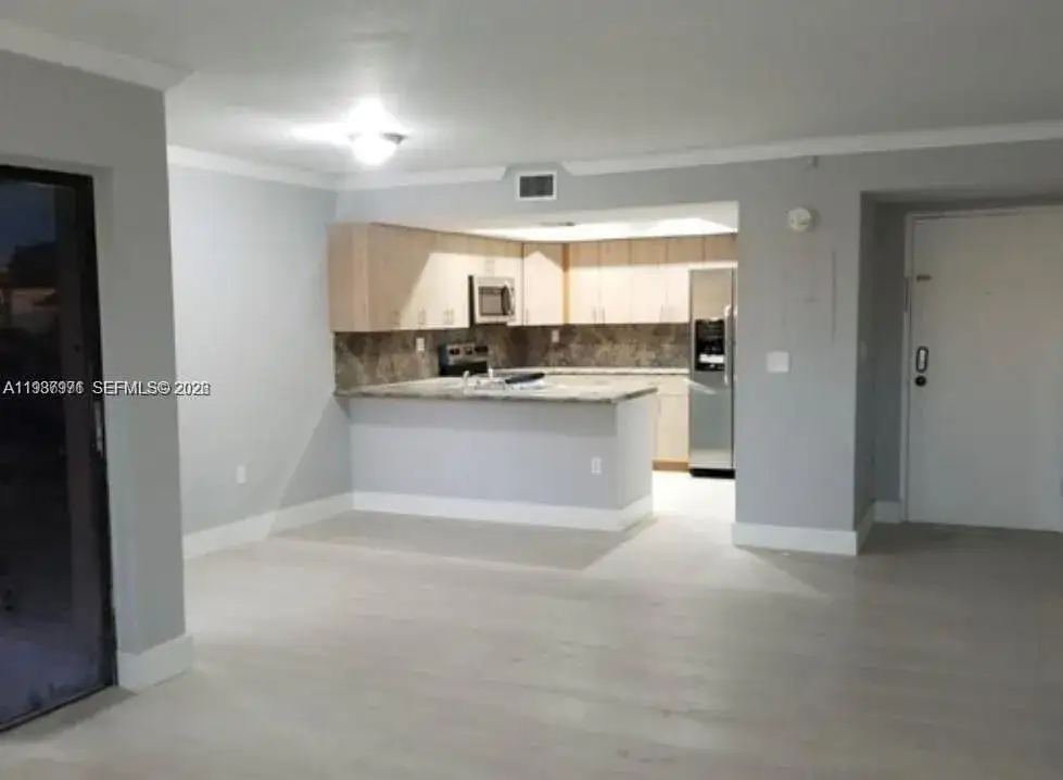 3 bedroom 2 bath Residential Lease for rent at 10847 NW 7th St # 22, Miami FL 33126