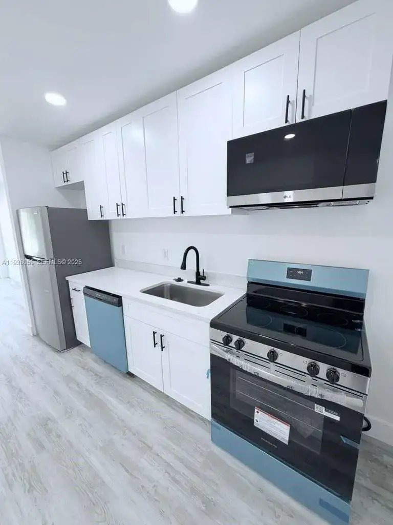 2 bedroom 1 bath Residential Lease for rent at 134 SW 14th Ave # A, Boynton Beach FL 33435