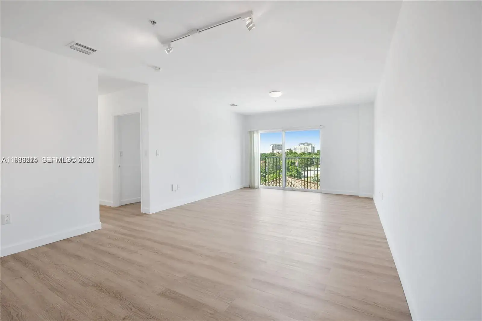 3 bedroom 2 bath Residential Lease for rent at 2280 SW 32nd Ave # 315, Miami FL 33145