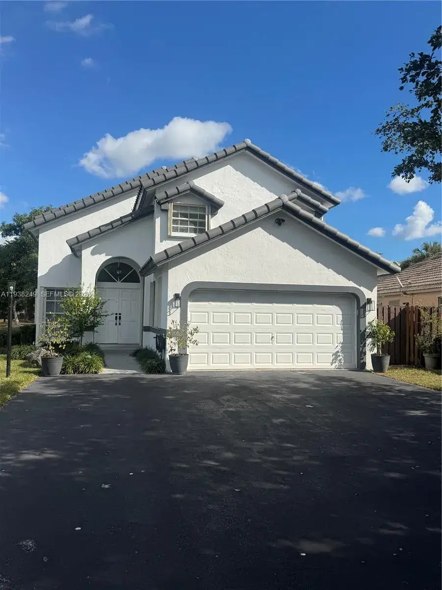 3 bedroom 2 bath Residential Lease for rent at 5235 SW 153rd Ave # 5235, Miami FL 33185