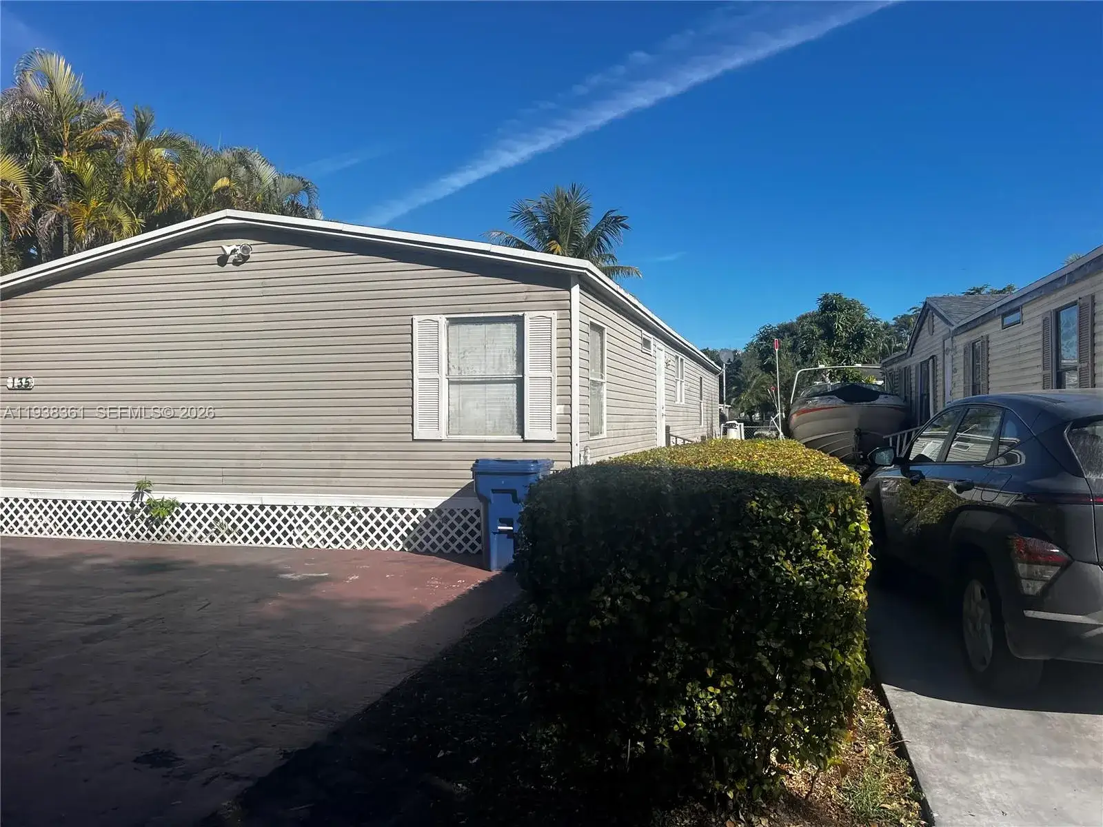 2 bedroom 1 bath Residential Lease for rent at 19800 180 # 135, Miami FL 33187