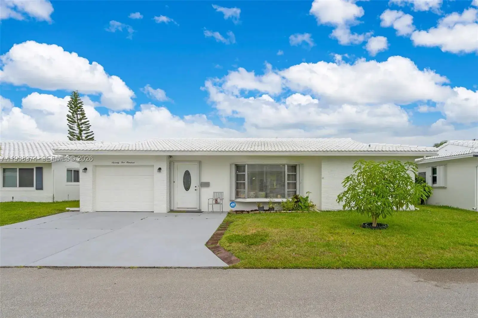 4 bedroom 2 bath Residential for sale at 7500 NW 66th Ter, Tamarac FL 33321