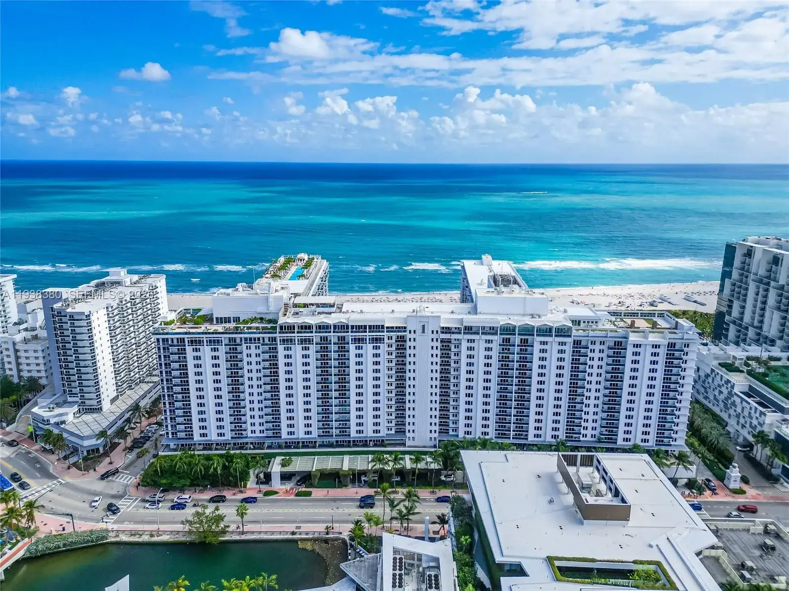 1 bedroom 1 bath Residential Lease for rent at 2301 Collins Ave # 1425, Miami Beach FL 33139