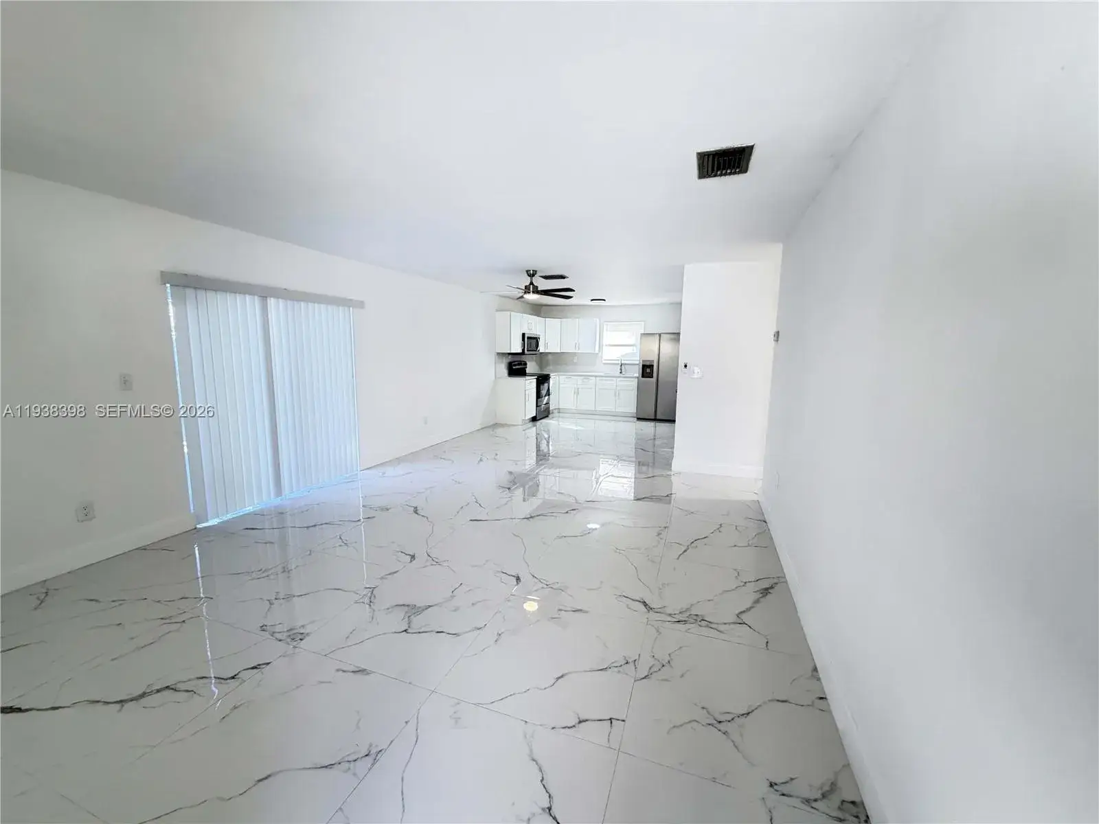 2 bedroom 2 bath Residential Lease for rent at 133 SE 2nd Ave # 2, Hallandale Beach FL 33009