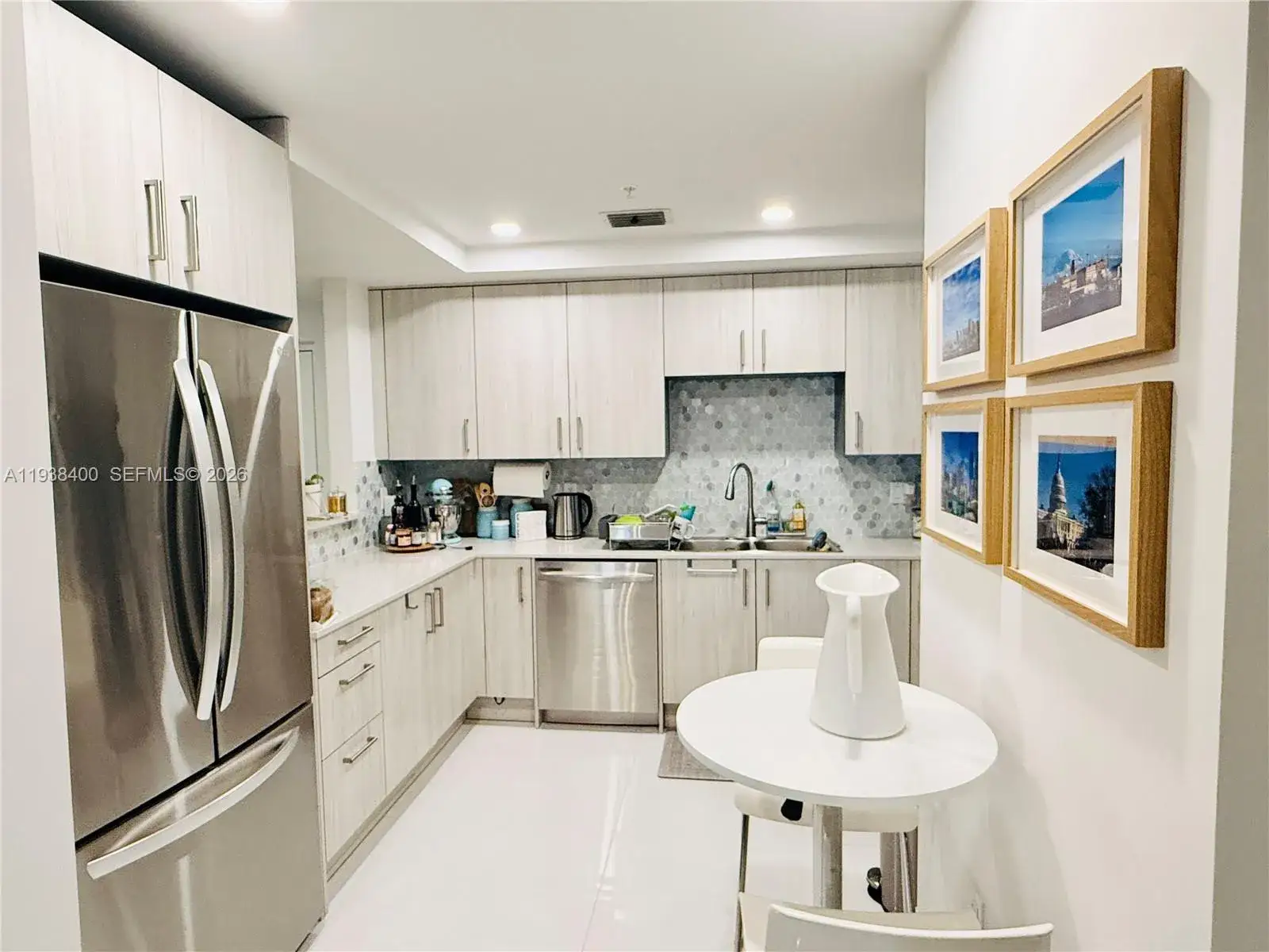 2 bedroom 2 bath Residential for sale at 10950 NW 82nd St # 104, Doral FL 33178