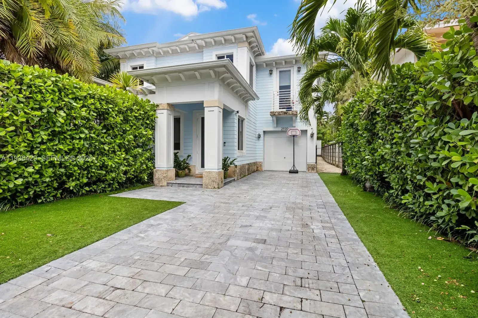 3 bedroom 3 bath Residential Lease for rent at 2930 Catalina St # 1, Miami FL 33133