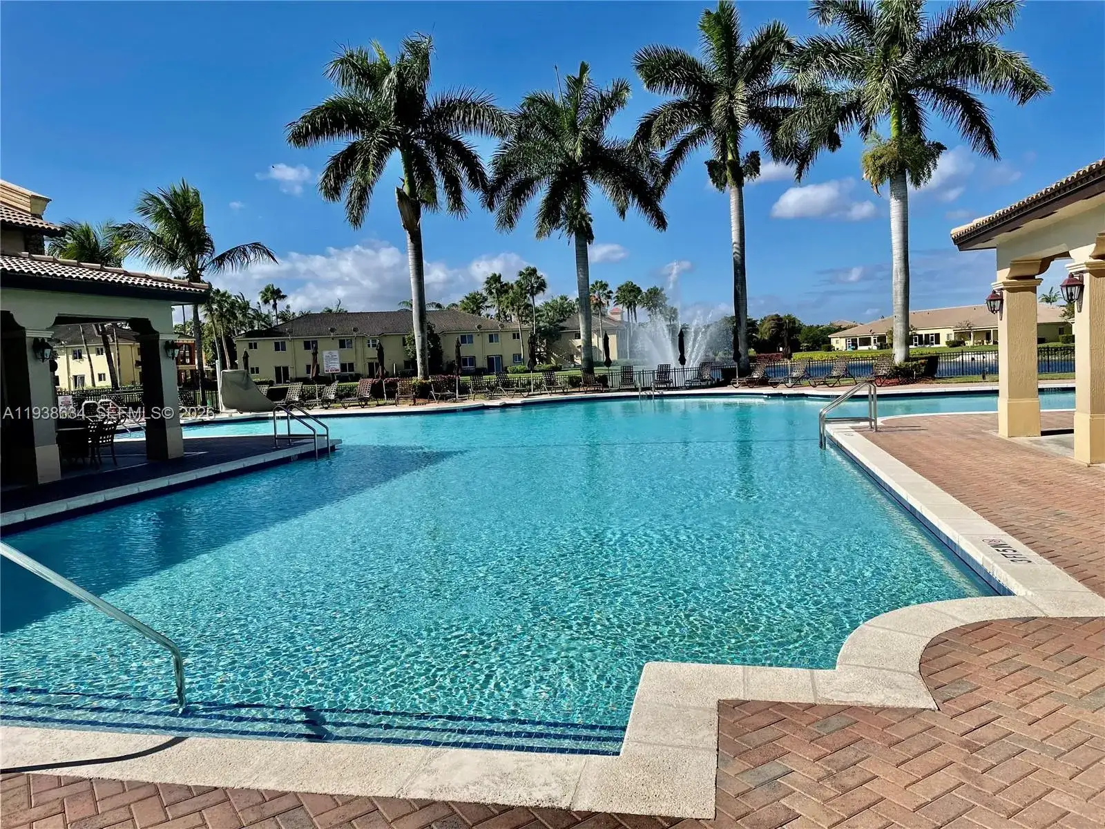 2 bedroom 2 bath Residential Lease for rent at 3395 NE 9th Dr # 102, Homestead FL 33033