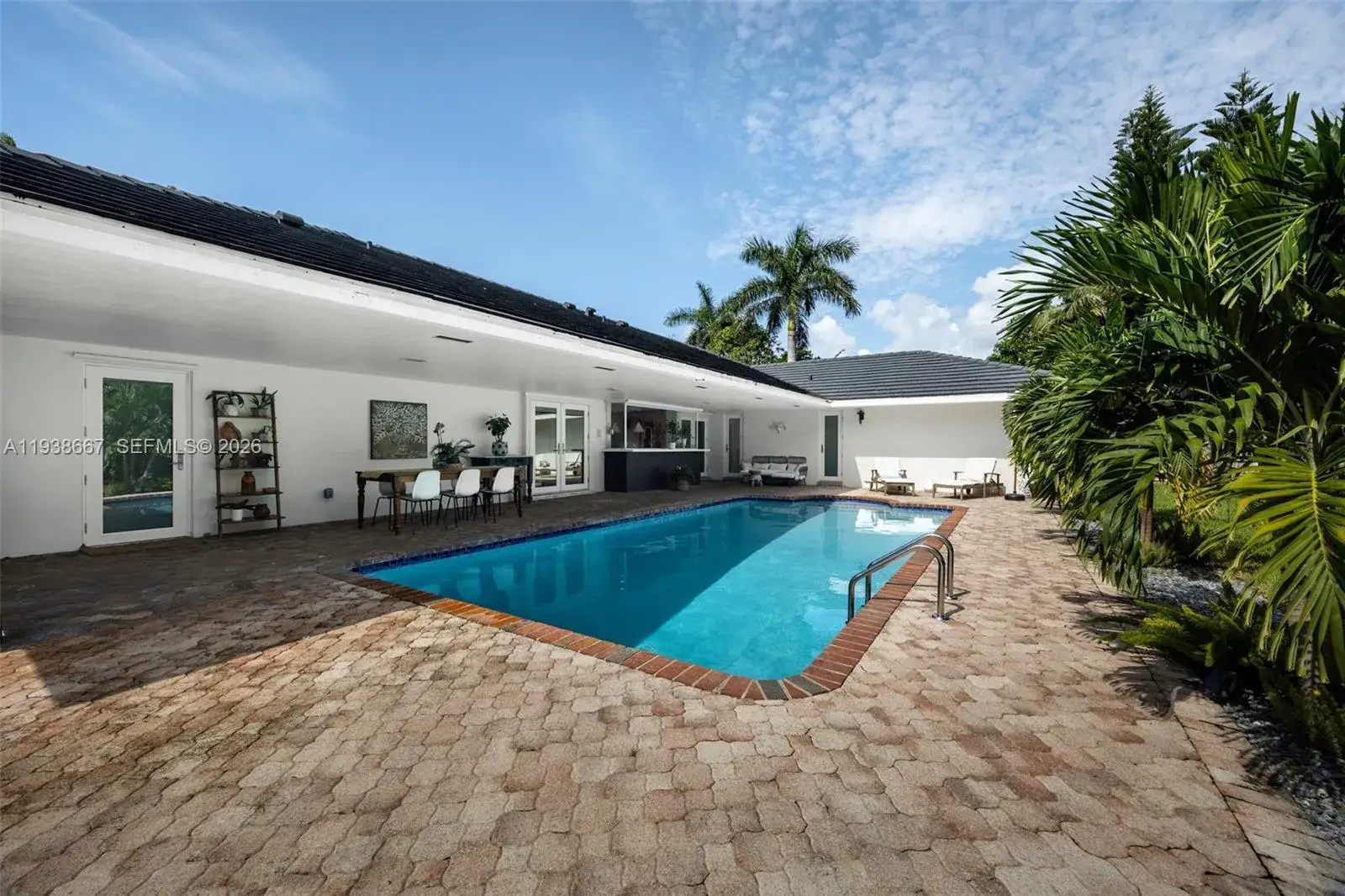 4 bedroom 2 bath Residential for sale at 7701 SW 176th St, Palmetto Bay FL 33157