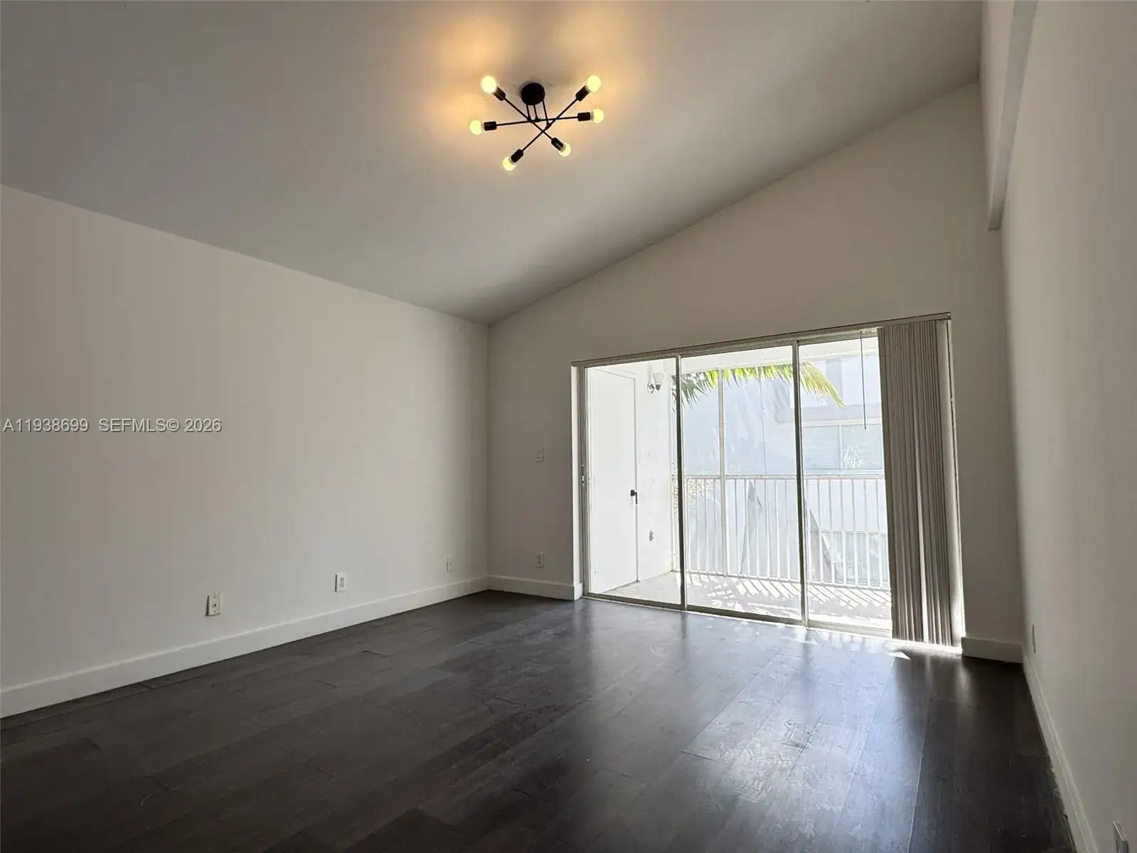 1 bedroom 1 bath Residential Lease for rent at 5672 Rock Island Rd # 271, Tamarac FL 33319