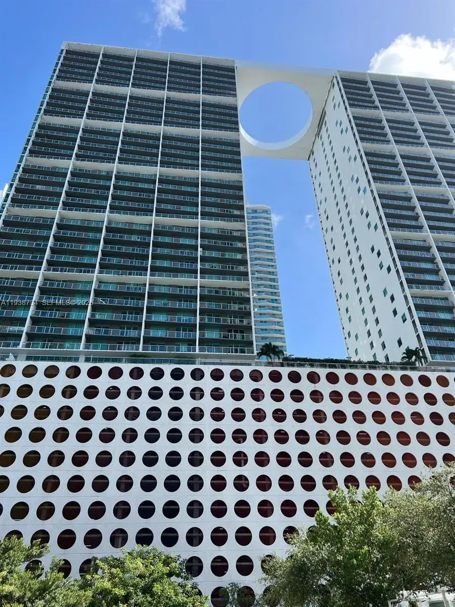 2 bedroom 2 bath Residential for sale at 55 SE 6th St # 1207, Miami FL 33131