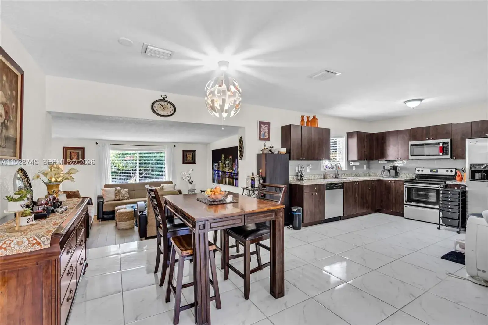 3 bedroom 2 bath Residential for sale at 1522 NE 148th St, Miami FL 33161