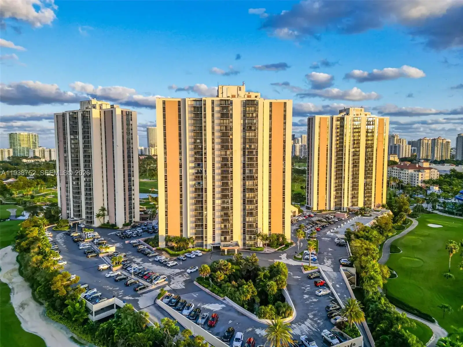 1 bedroom 1 bath Residential for sale at 20367 W Country Club Dr # L25, Aventura FL 33180