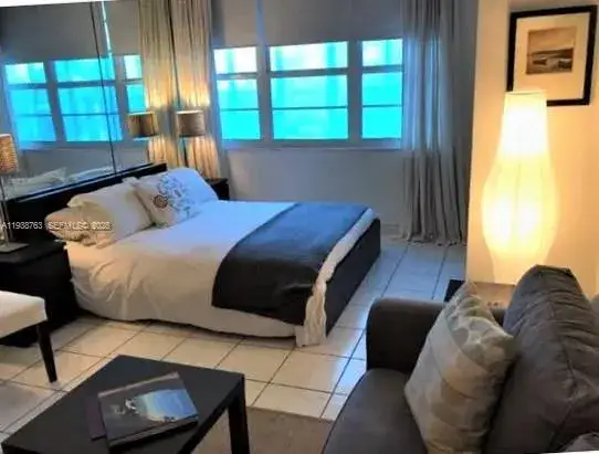 1 bath Residential Lease for rent at 100 Lincoln Rd # A, Miami Beach FL 33139