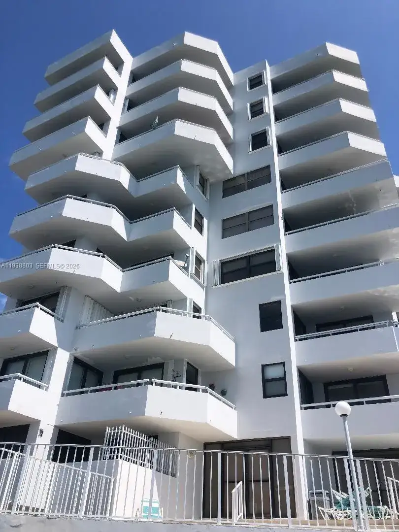 1 bedroom 1 bath Residential for sale at 6830 Indian Creek Dr # 5B, Miami Beach FL 33141