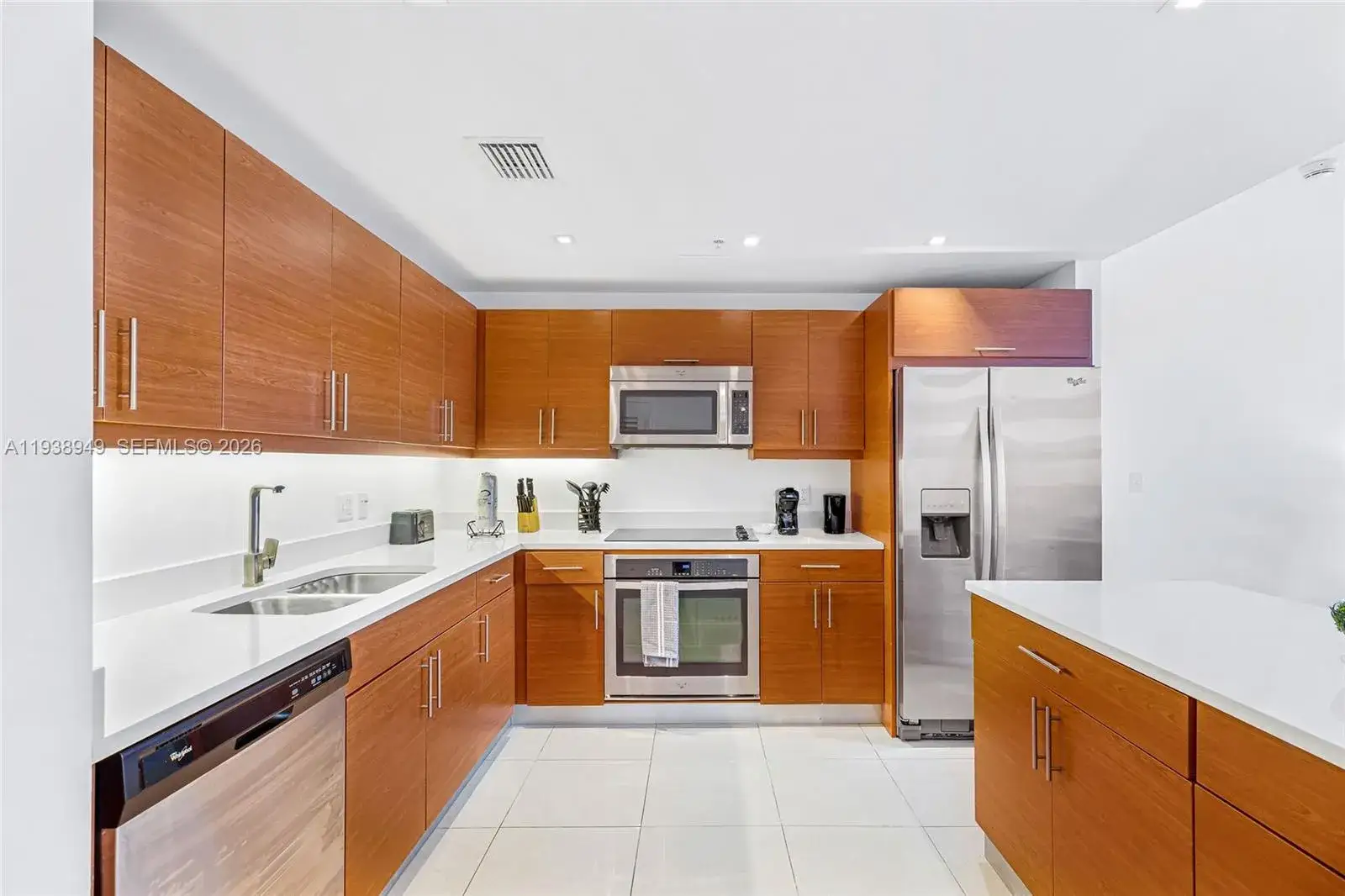 2 bedroom 2 bath Residential for sale at 3250 NE 1st Ave # 603, Miami FL 33137