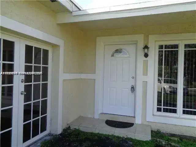 2 bedroom 2 bath Residential Lease for rent at 11511 NW 33rd St # 11511, Sunrise FL 33323