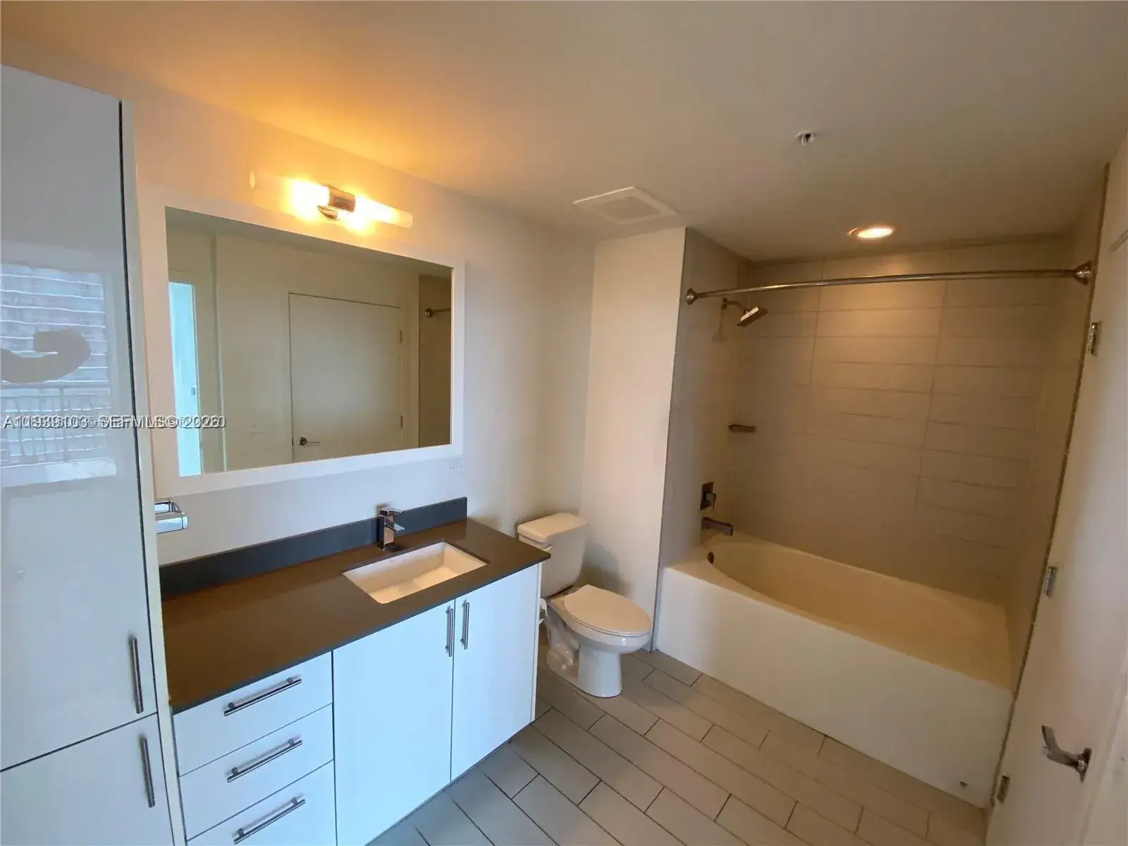 1 bedroom 1 bath Residential for sale at 999 SW 1st Ave # 2703, Miami FL 33130