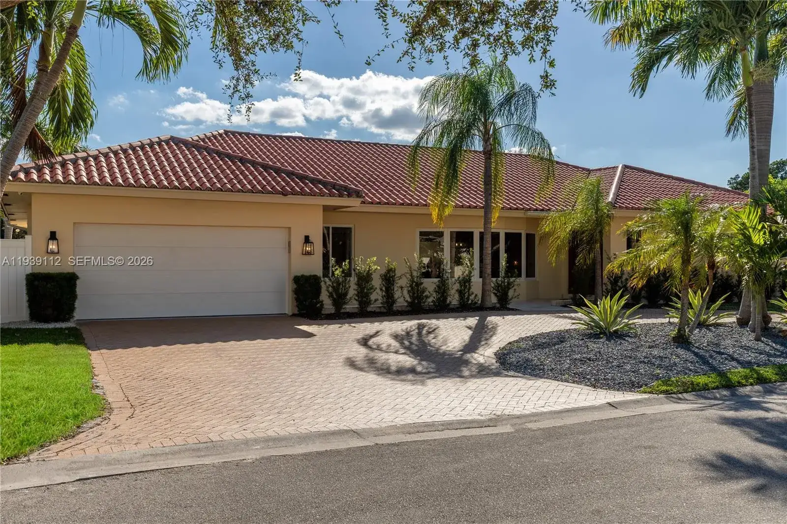 3 bedroom 3 bath Residential Lease for rent at 3010 NE 58th St, Fort Lauderdale FL 33308