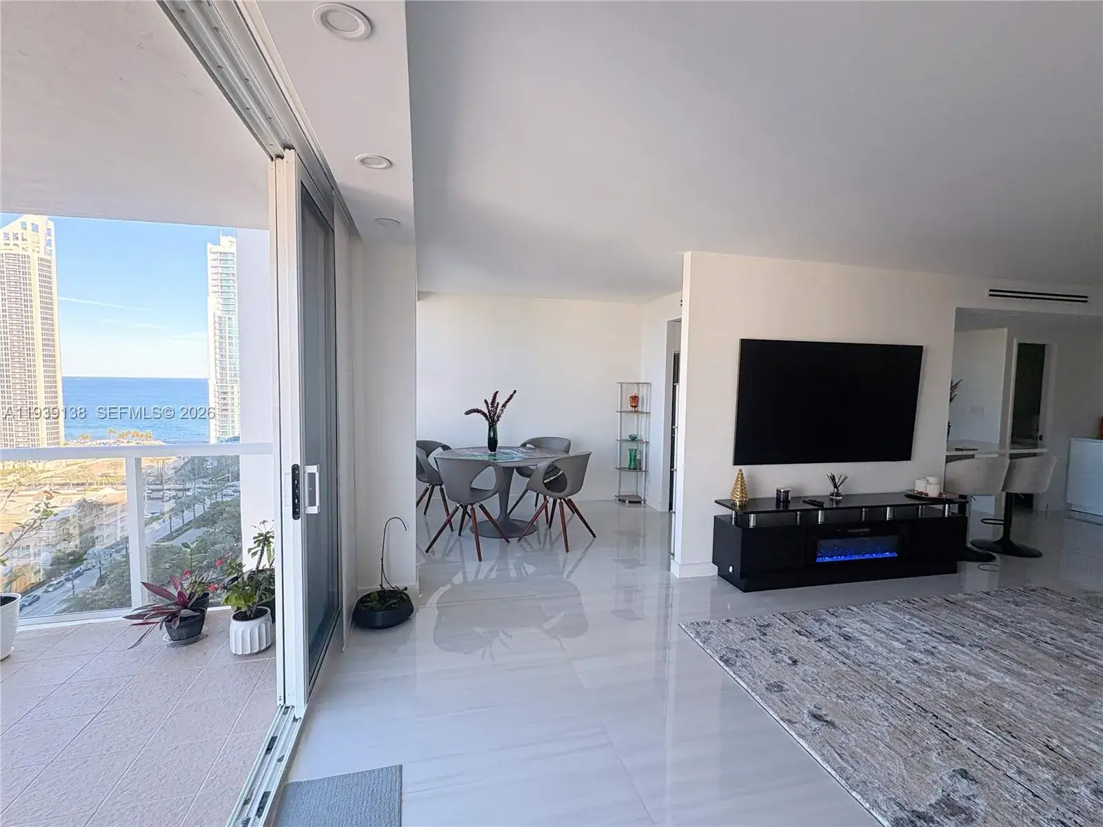 1 bedroom 1 bath Residential Lease for rent at 230 174th St # 2205, Sunny Isles Beach FL 33160