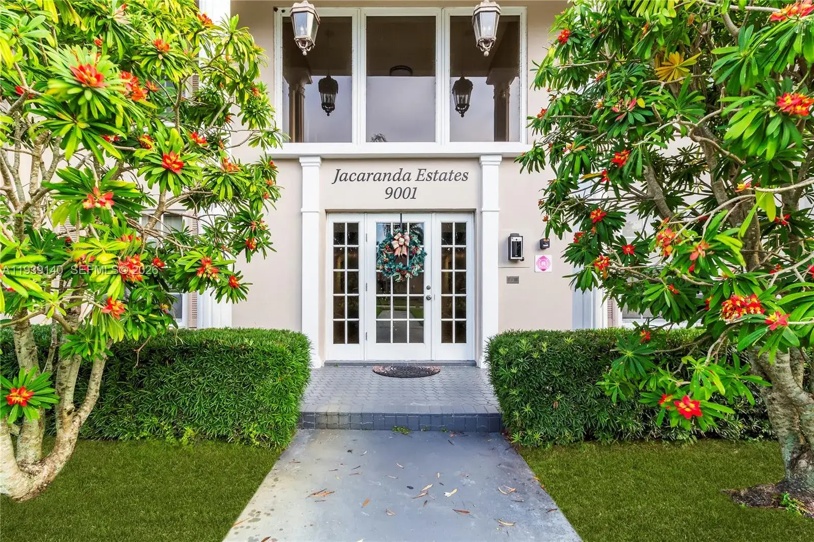 1 bedroom 1 bath Residential Lease for rent at 9001 Jacaranda # 105, Plantation FL 33324