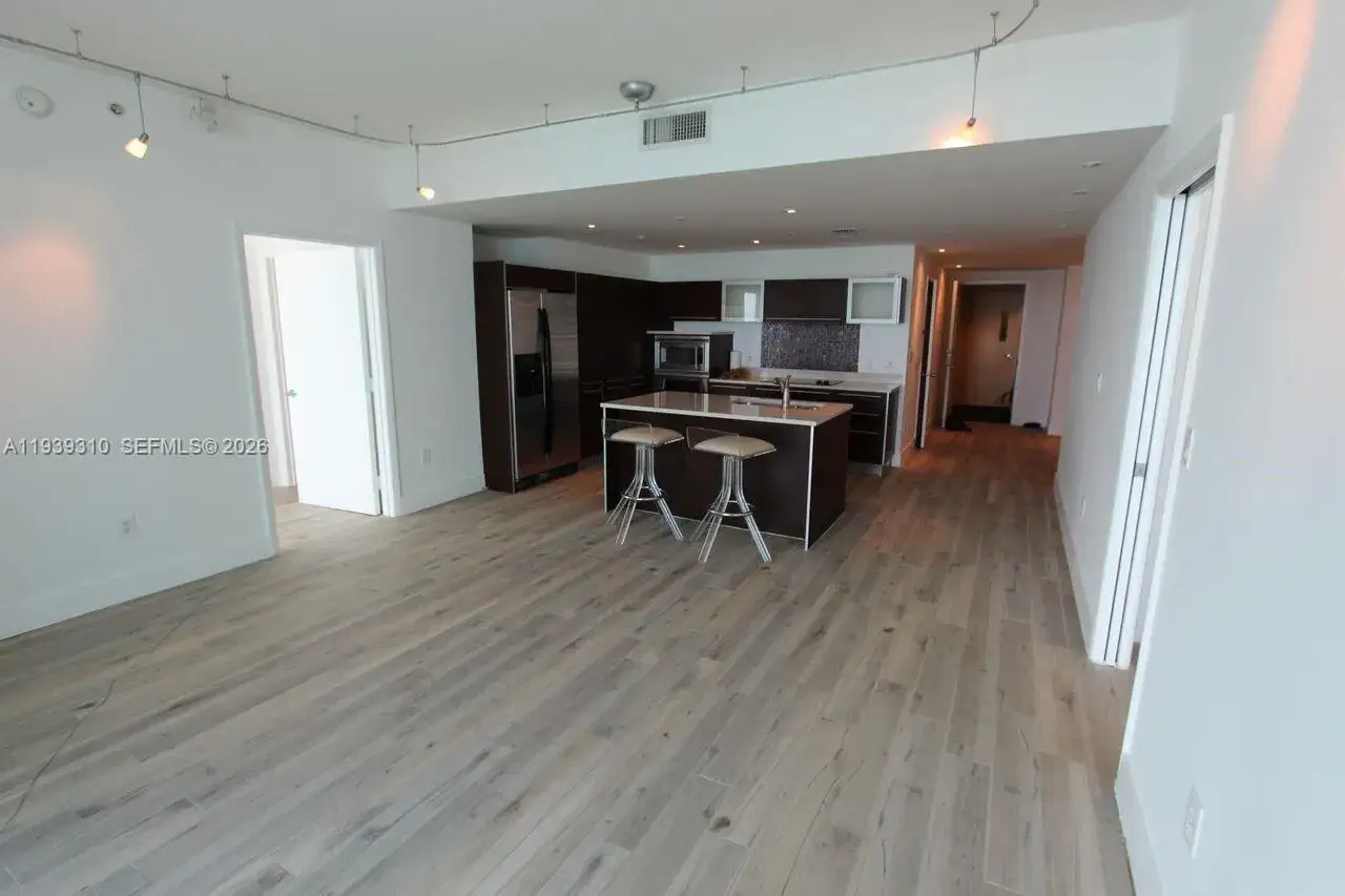 2 bedroom 2 bath Residential Lease for rent at 1900 N Bayshore Dr # 4601, Miami FL 33132