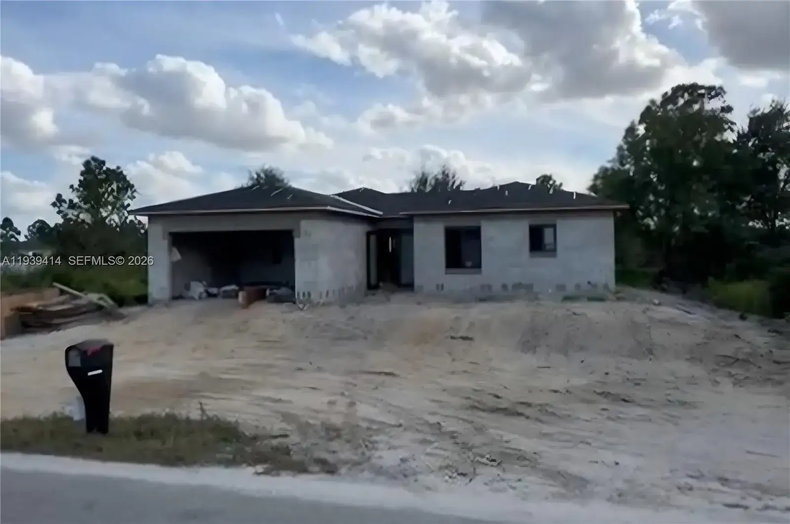 4 bedroom 2 bath Residential Lease for rent at 2917 W 22 St, Lehigh Acres FL 33971