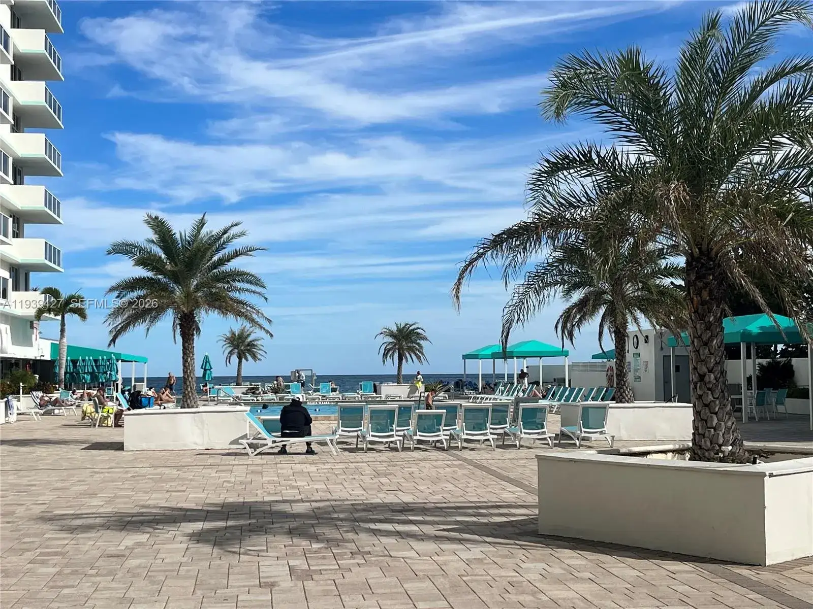 1 bedroom 1 bath Residential Lease for rent at 3725 S Ocean Dr # 1421, Hollywood FL 33019