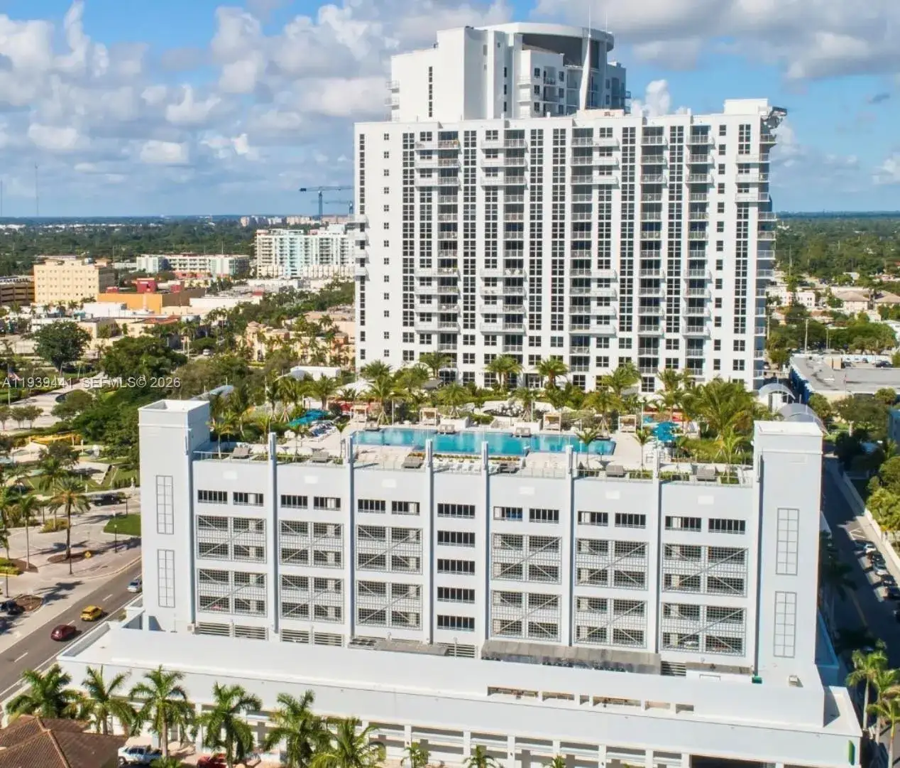 1 bedroom 1 bath Residential Lease for rent at 1776 Polk St # 1405, Hollywood FL 33020