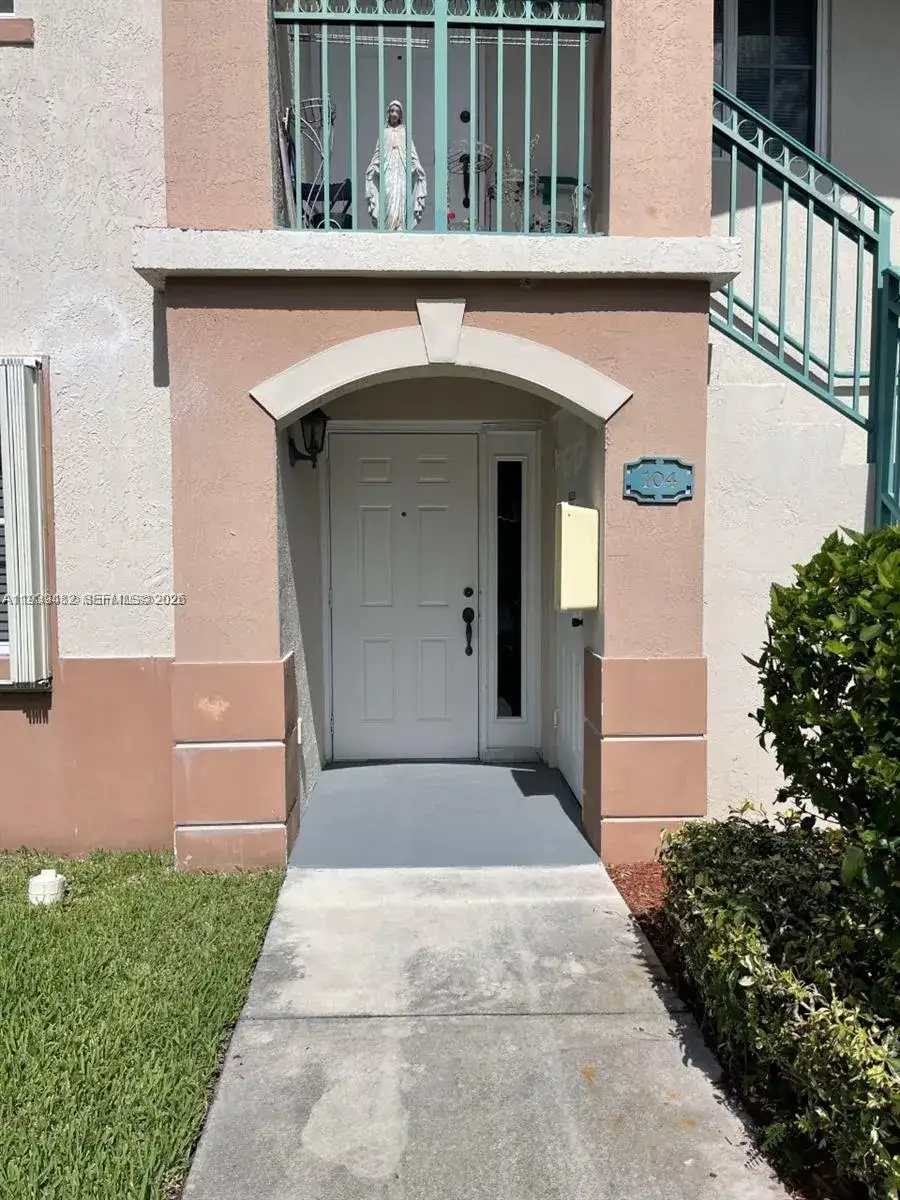 2 bedroom 2 bath Residential for sale at 2920 SE 13th Rd # 45, Homestead FL 33035