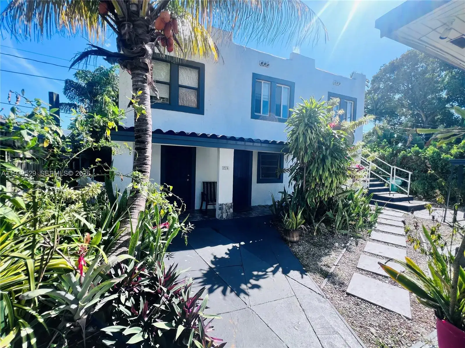 2 bedroom 2 bath Residential Lease for rent at 22 NE 51st St # 2, Miami FL 33137
