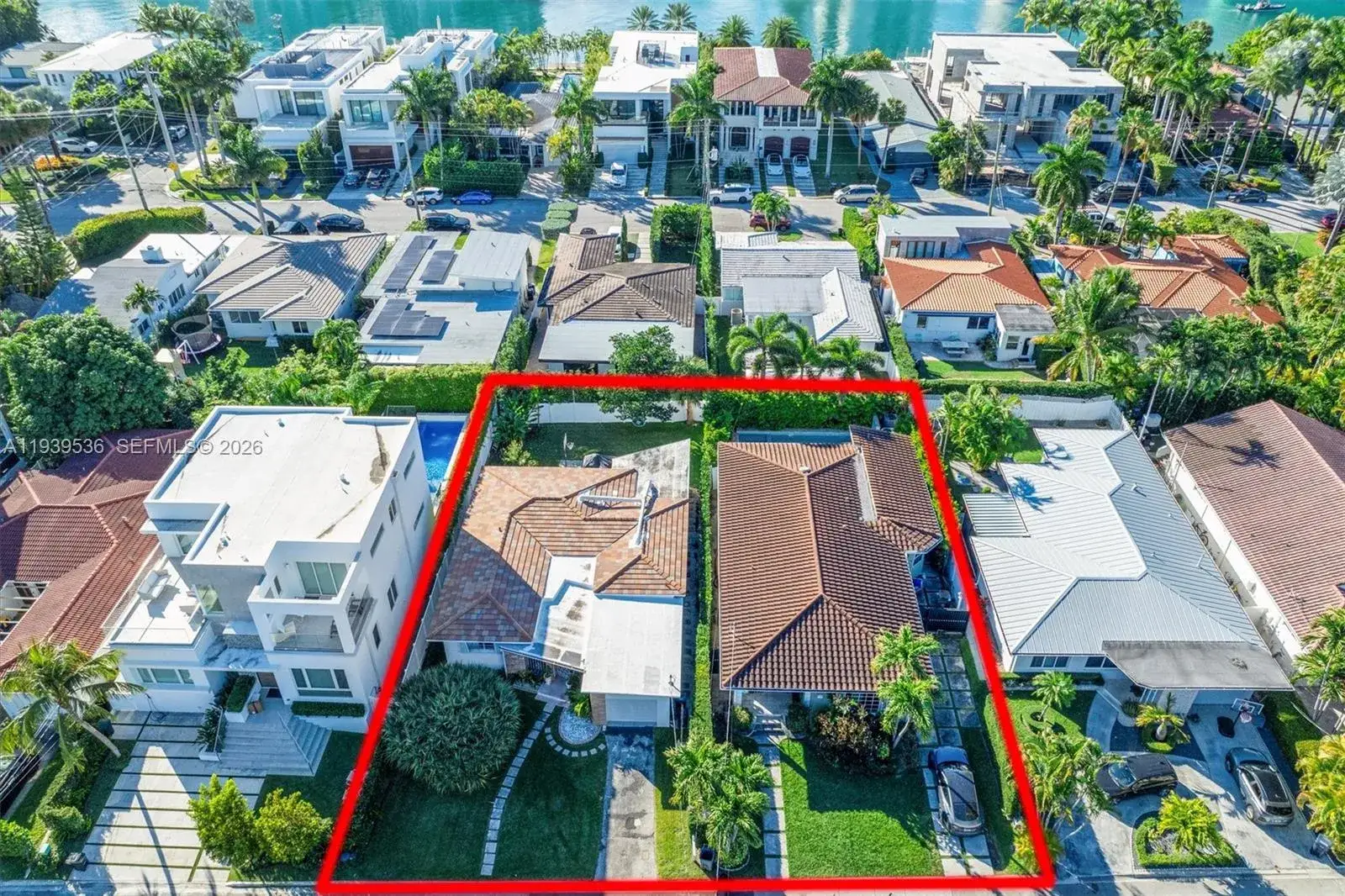 6 bedroom 4 bath Residential for sale at 9424 - 9432 Carlyle Ave, Surfside FL 33154