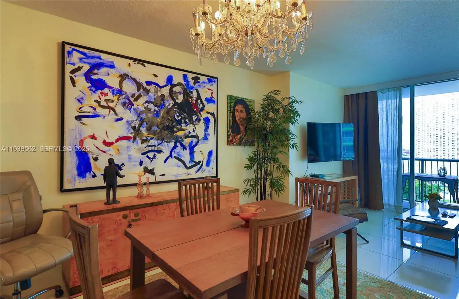 1 bedroom 1 bath Residential Lease for rent at 1750 N Bayshore Dr # 1711, Miami FL 33132