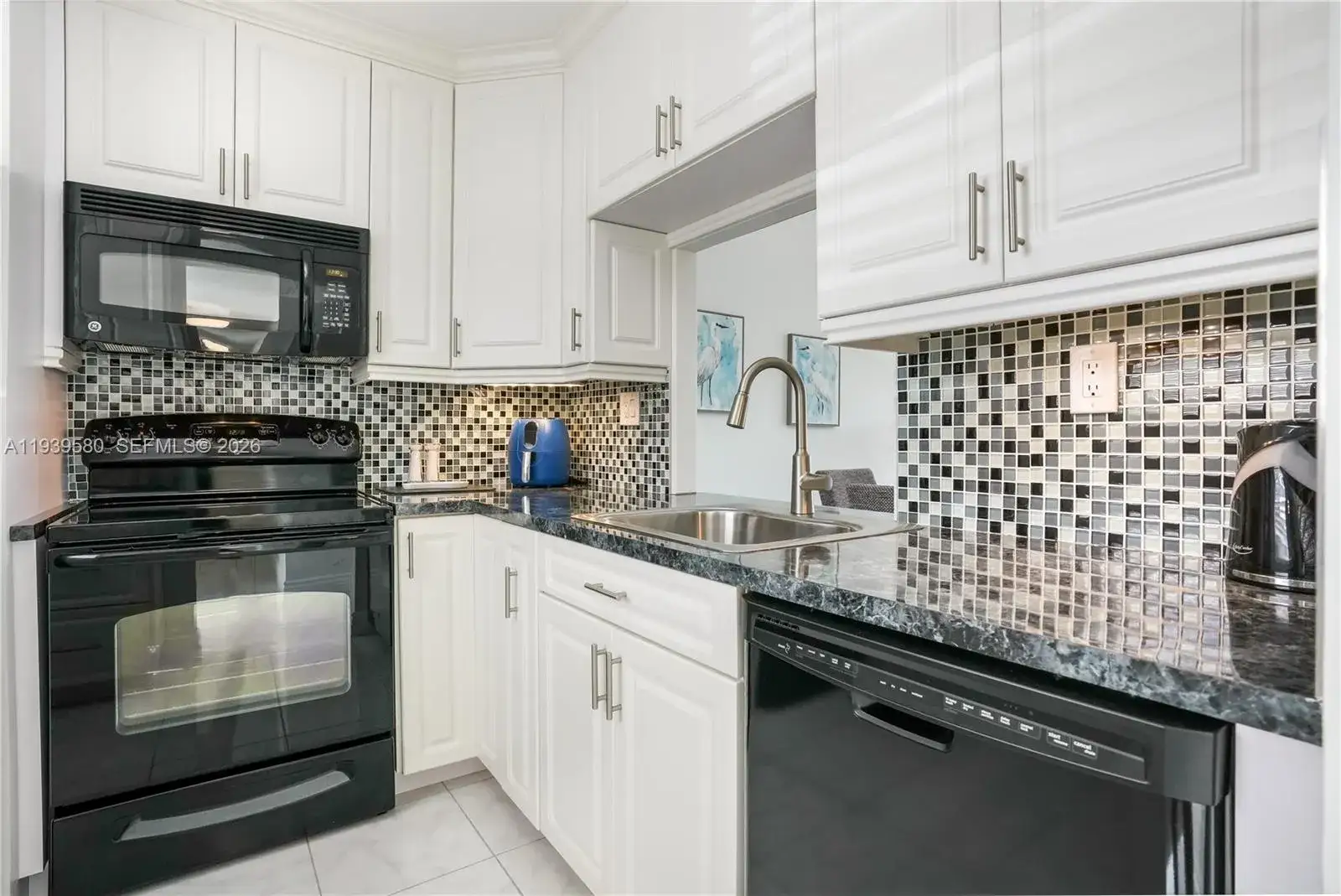 1 bedroom 1 bath Residential for sale at 4801 NW 34th St # 406, Lauderdale Lakes FL 33319