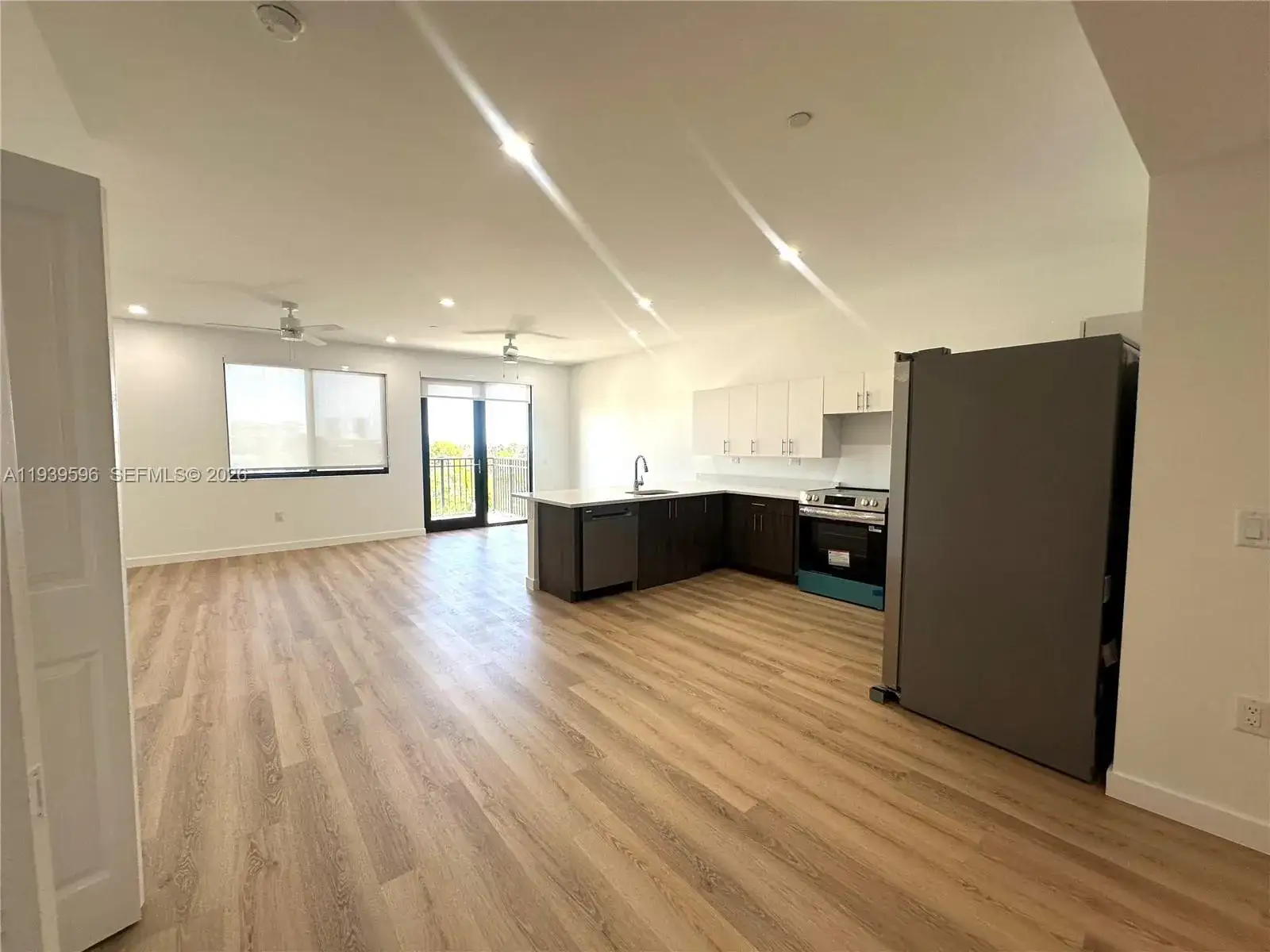 1 bath Residential Lease for rent at 20 NE 19th Ave, Pompano Beach FL 33060