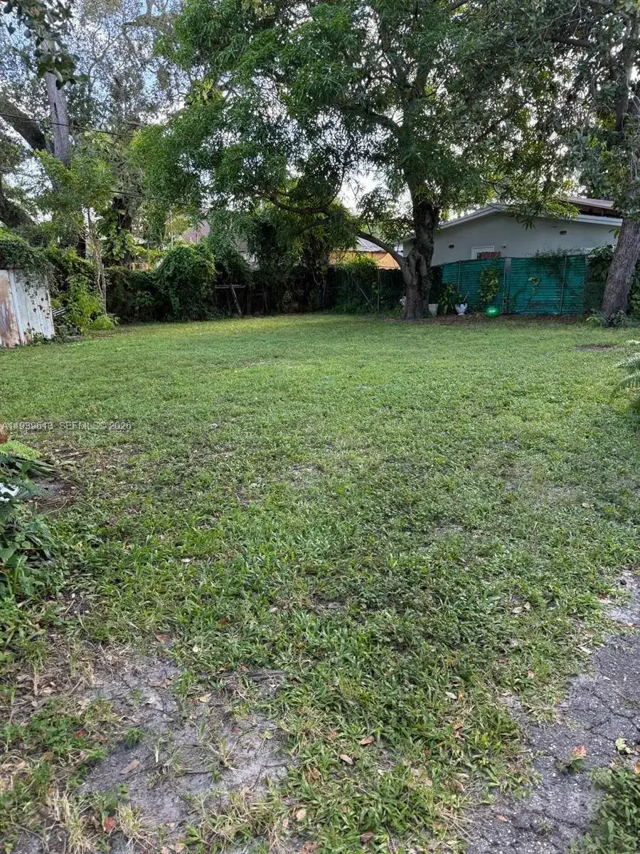 1 bedroom 1 bath Residential Lease for rent at 3100 SW 13th st, Miami FL 33145
