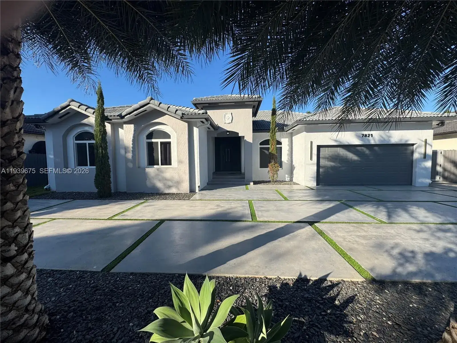 4 bedroom 3 bath Residential for sale at 7821 NW 159th Ter, Miami Lakes FL 33016
