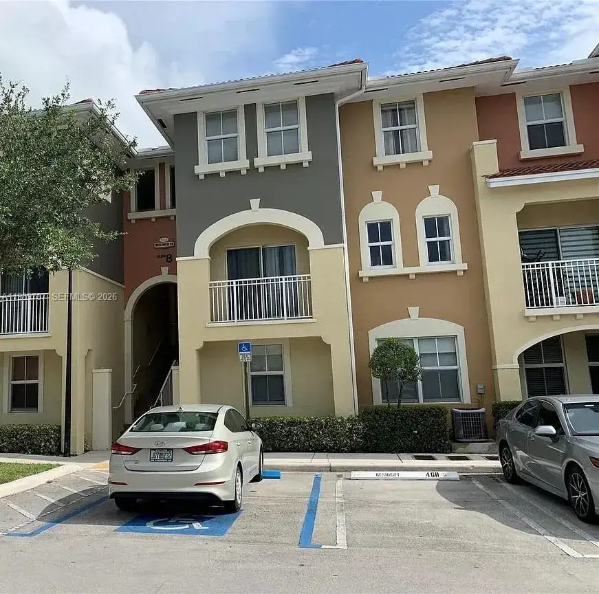 2 bedroom 2 bath Residential for sale at 10855 NW 88th Ter # 201, Doral FL 33178