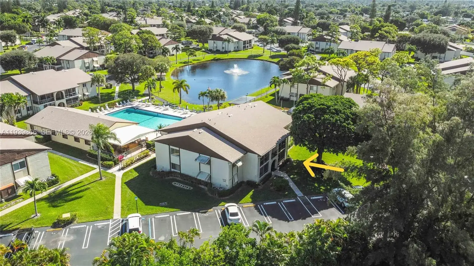 2 bedroom 1 bath Residential for sale at 3528 La Mar Ct # 1, Green Acres FL 33463