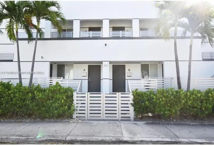 2 bedroom 1 bath Residential Lease for rent at 837 SW 8th Ave # 837, Miami FL 33130