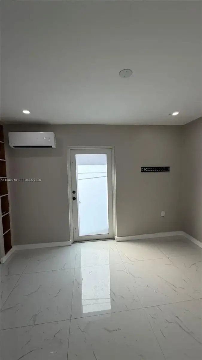 1 bedroom 1 bath Residential Lease for rent at 11031 SW 3rd St # 2, Sweetwater FL 33174