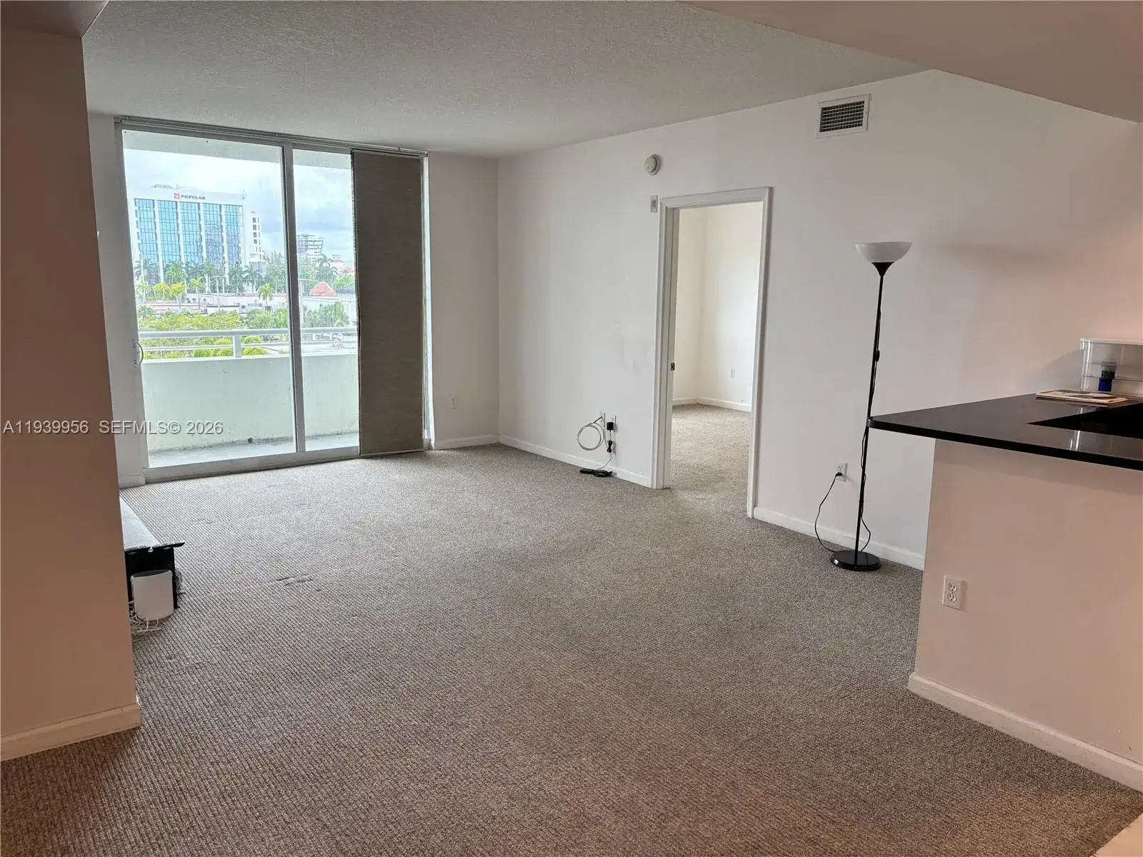 2 bedroom 2 bath Residential for sale at 2775 NE 187th St # 403, Aventura FL 33180