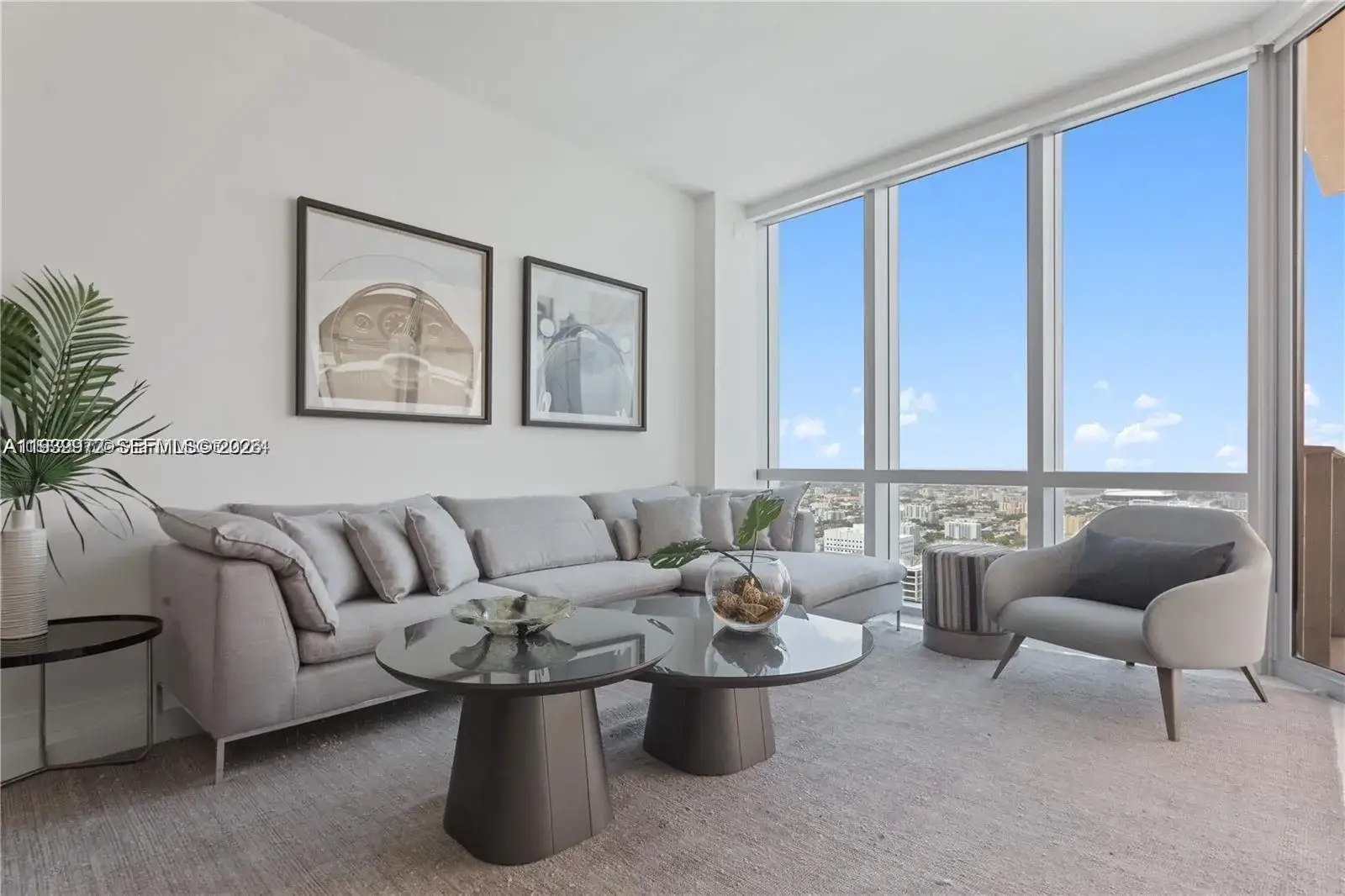 1 bedroom 2 bath Residential for sale at 851 NE 1st Ave # 4106, Miami FL 33132
