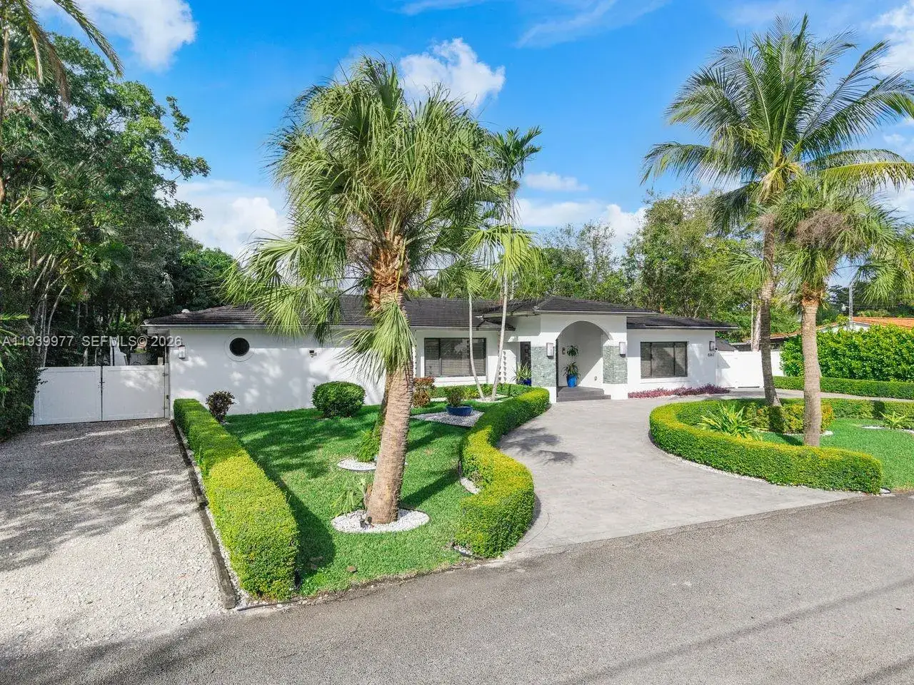 5 bedroom 6 bath Residential for sale at 8363 SW 98th St, Miami FL 33156