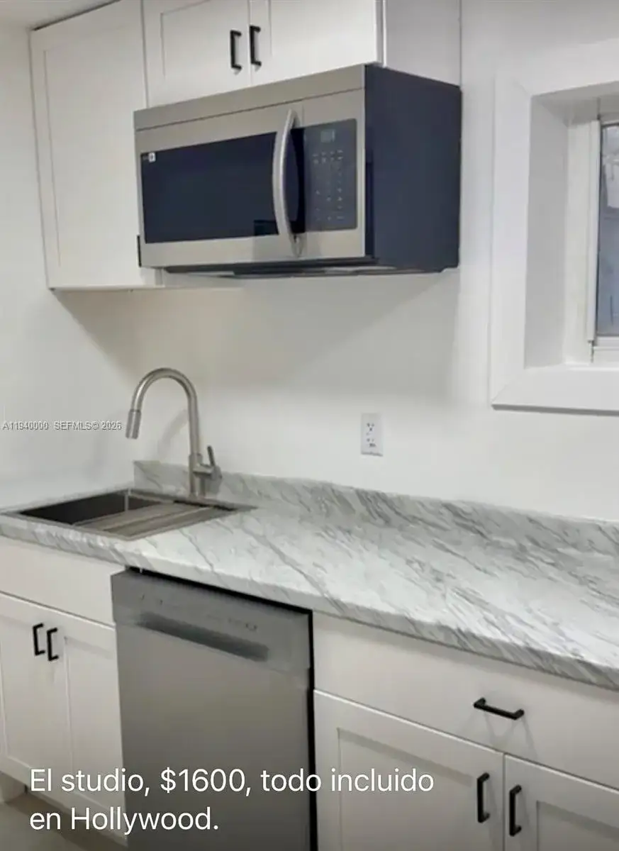1 bath Residential Lease for rent at 651 N 73rd Ave, Hollywood FL 33024