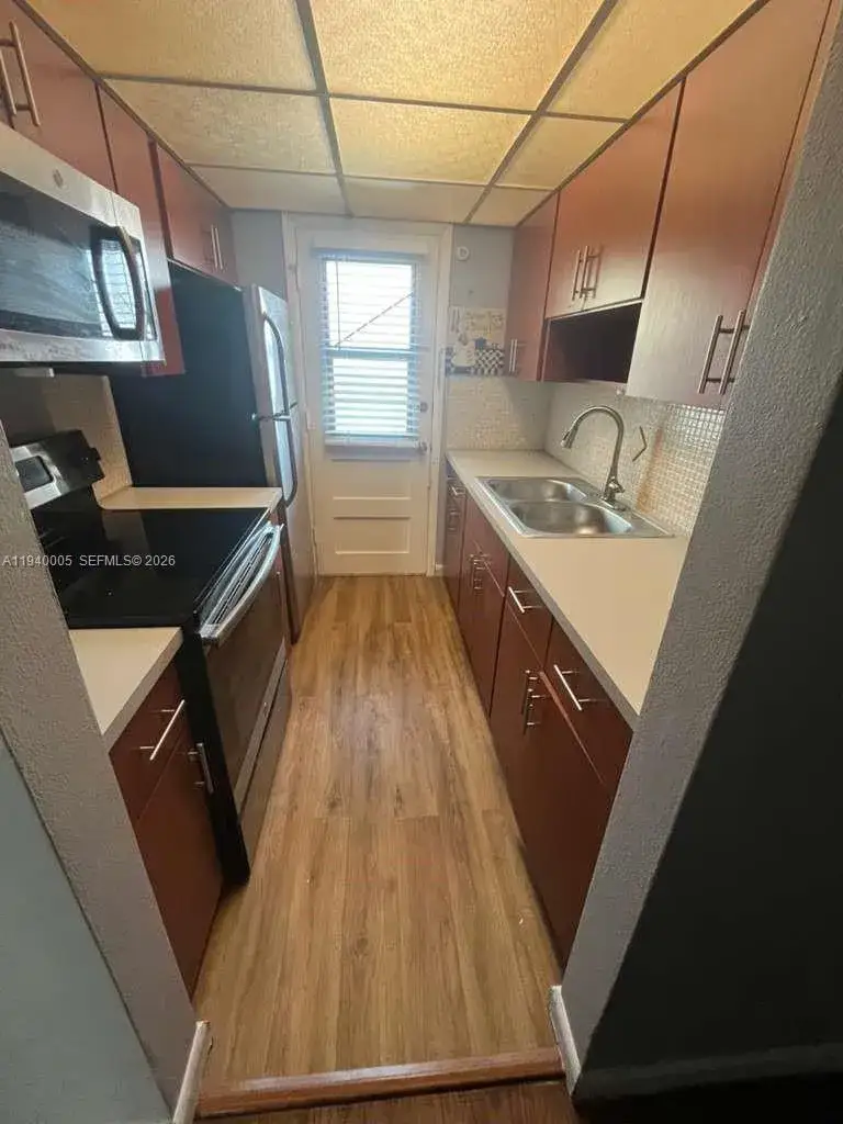 1 bedroom 1 bath Residential Lease for rent at 1475 NE 125th Ter, North Miami FL 33161