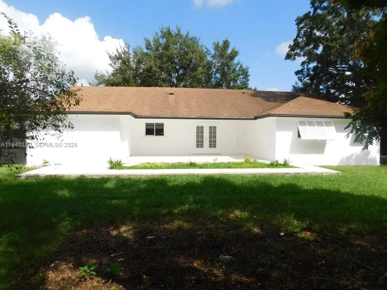 4 bedroom 2 bath Residential Lease for rent at 16240 SW 286th St, Homestead FL 33033