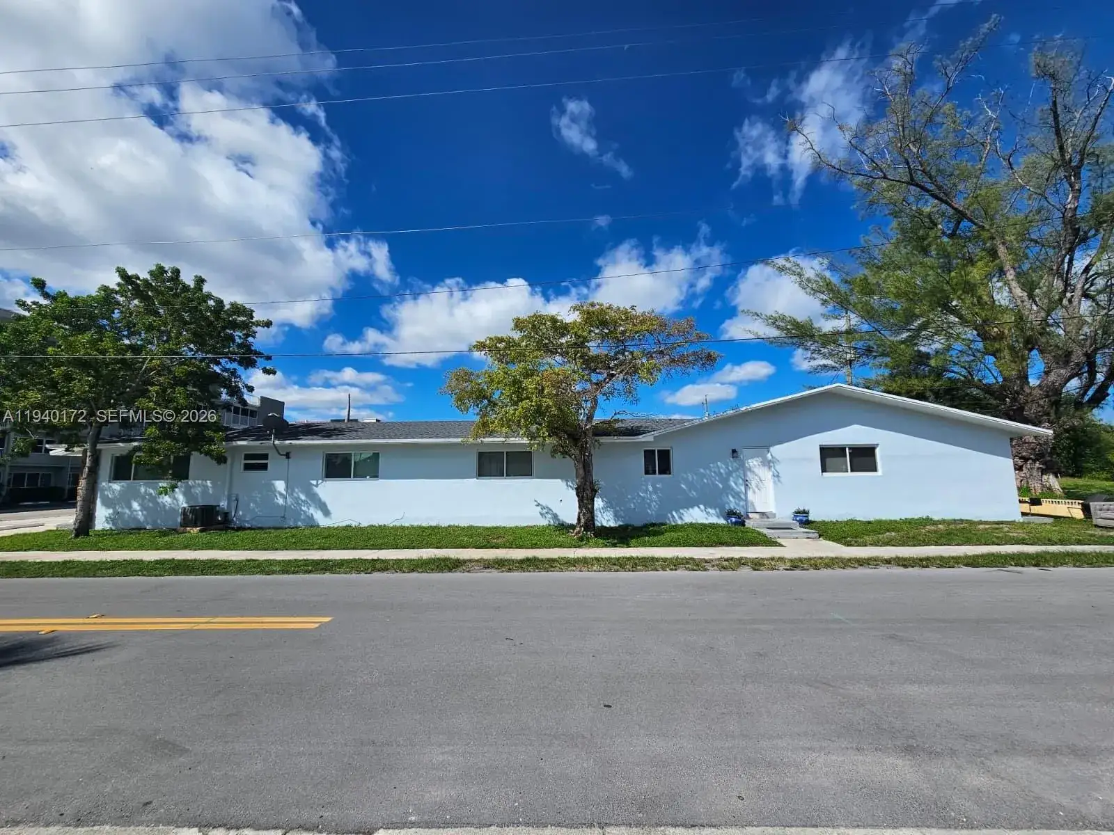 3 bedroom 1 bath Residential Lease for rent at 329 SE 2nd St # 2, Hallandale Beach FL 33009